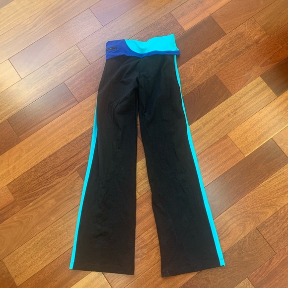 Ph8 (Bebe Sport) Fold over Pants in Small - Picture 9 of 16